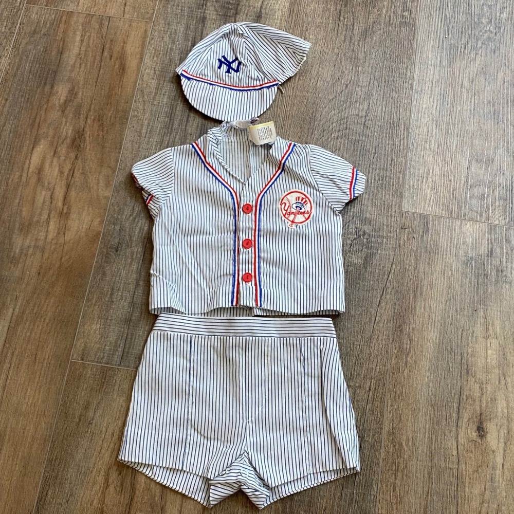 Vintage MLB New York Yankees Baby Baseball Uniform Set Pinstripe 3-6 Months